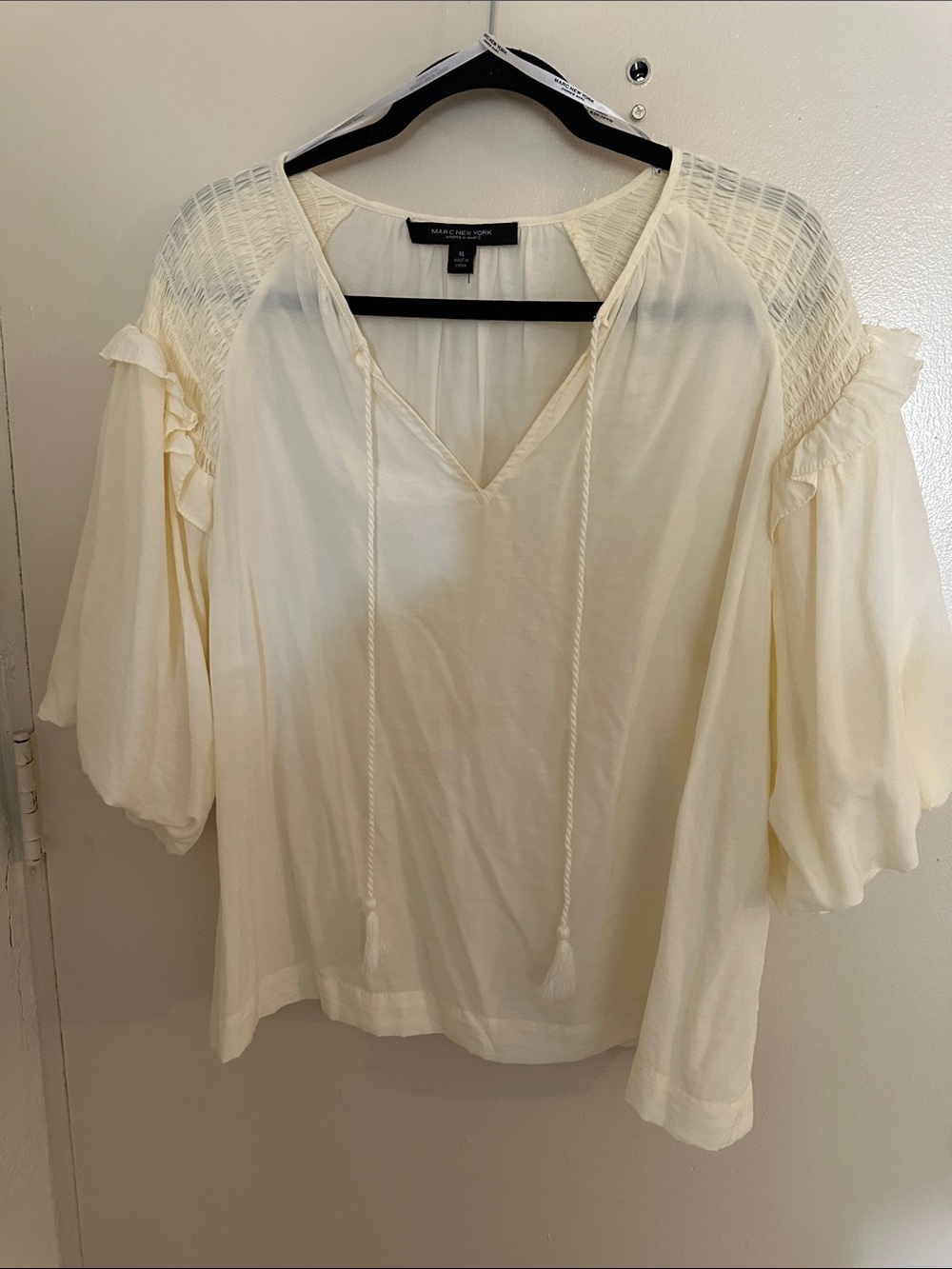 Marc New York Andrew Marc Ivory Chiffon Solid V-Neck Tassel Ruffle Blouse XL